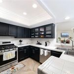 Rent 4 bedroom apartment of 224 m² in Huntington Beach