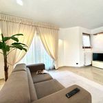 Affitto 5 camera casa di 330 m² in Bergamo