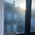 Rent a room of 180 m² in Porto