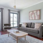 Rent 2 bedroom apartment of 115 m² in Lisboa