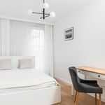 Wynajmij 3 sypialnię apartament z 65 m² w Kraków