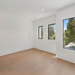 Rent 4 bedroom apartment of 321 m² in Sherman Oaks