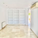 Rent 4 bedroom house of 285 m² in Alicante