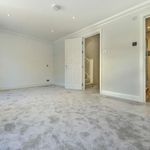 Rent 4 bedroom house of 146 m² in London