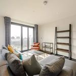 Rent 3 bedroom apartment of 120 m² in Wembley