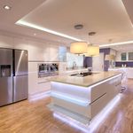 Rent 8 bedroom house of 830 m² in Marbella
