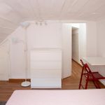 Rent 3 bedroom apartment of 30 m² in Lisboa