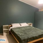 Affitto 3 camera casa di 120 m² in Catania