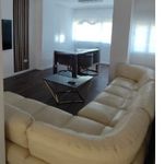 Alquilo 4 dormitorio apartamento de 125 m² en Sevilla