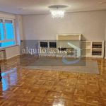 Rent 4 bedroom apartment of 150 m² in Viguera