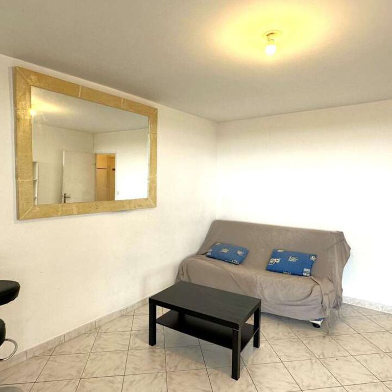 Location appartement 1 pièce 31 m² Thiais (94320)
