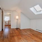 Rent 2 bedroom house of 107 m² in Newtown