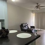 Rent 1 bedroom apartment of 887 m² in Hialeah