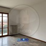 Affitto 3 camera appartamento di 95 m² in Pavia