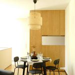 Rent a room of 210 m² in Porto