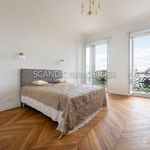 Appartement de 250 m² avec 4 chambre(s) en location à Paris