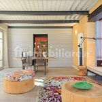 Rent 5 bedroom house of 270 m² in Arona