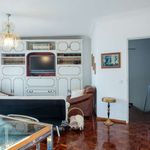 Rent 2 bedroom apartment of 110 m² in Parede