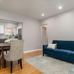 Rent 2 bedroom house of 102 m² in Bronx