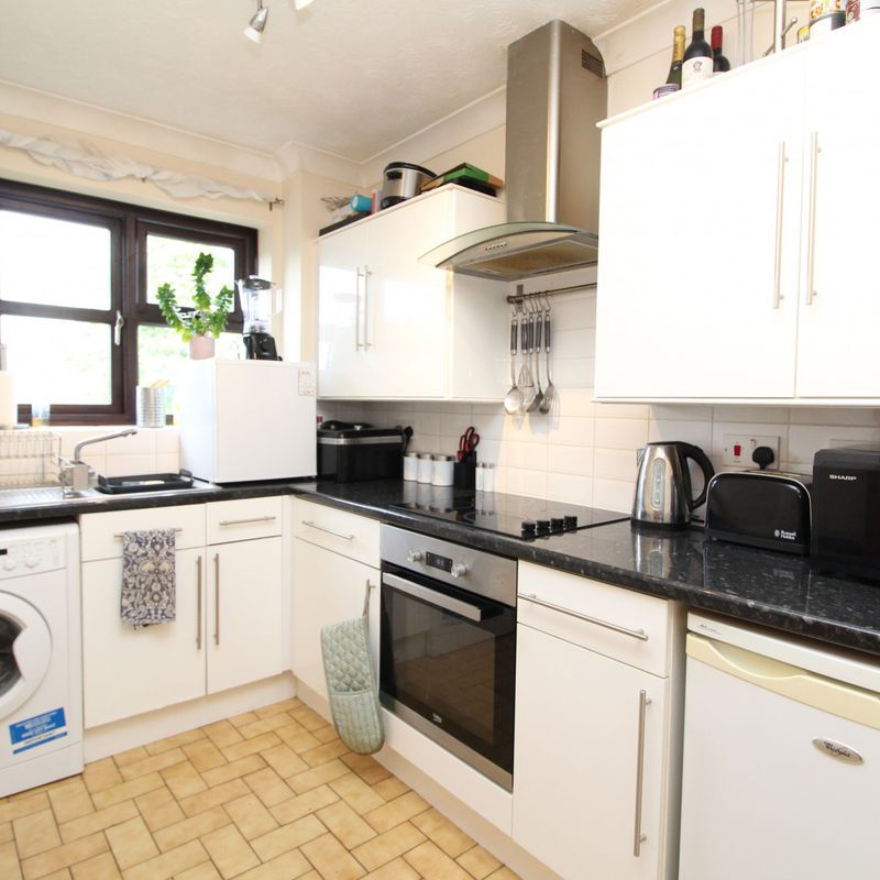 apartment for rent at Lawn Close, Swanley, BR8, United_kingdom White Oak