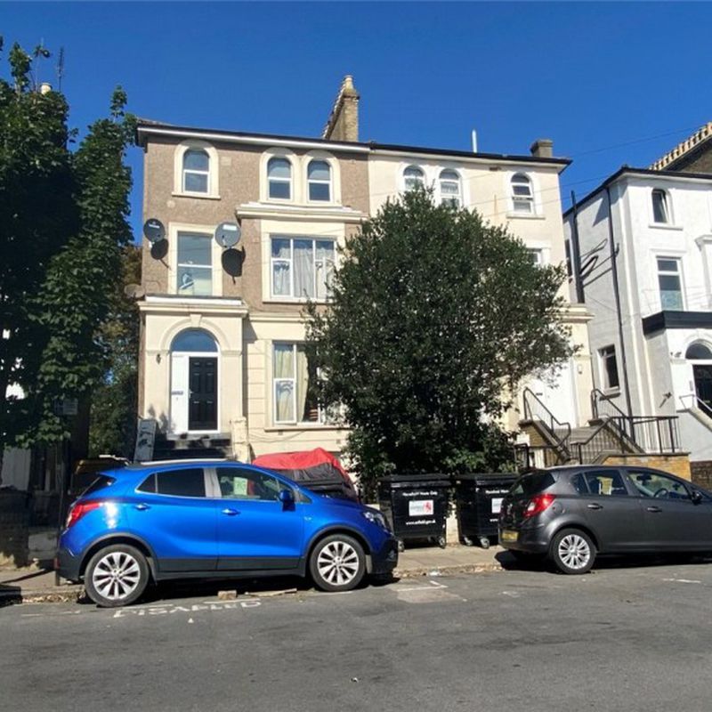1 bed Flat/Apartment Under Offer Woodland Road, Arnos Grove £1,250 PCM Fees Apply Lambourne End