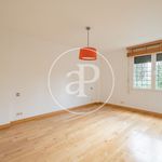 Rent 6 bedroom house of 650 m² in madrid