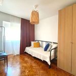 Rent 2 bedroom apartment of 73 m² in Loures