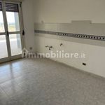 Affitto 3 camera casa di 84 m² in Foggia