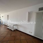 Rent 5 bedroom apartment of 198 m² in Napoli