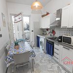 Rent 5 bedroom apartment of 67 m² in Genova