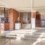 Rent 4 bedroom house of 3394 m² in Johannesburg