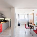 Rent 4 bedroom apartment of 100 m² in Praha