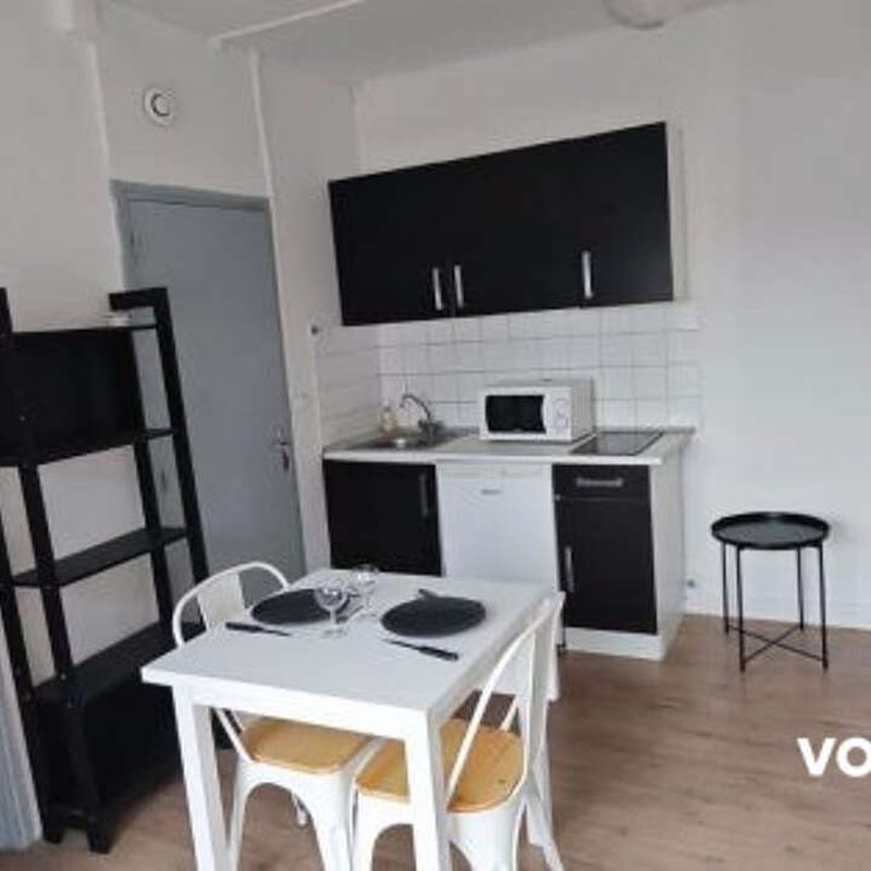 Location appartement 1 pièce 17 m² Valenciennes (59300)