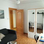 Rent a room of 78 m² in Zaragoza