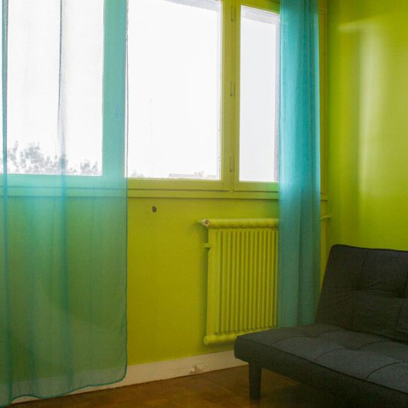 Chambre extérieure dans appartement de 3 chambres à Neuilly-sur-Marne