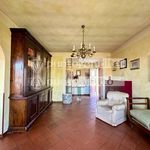 Rent 5 bedroom apartment of 200 m² in Lucca
