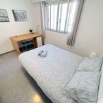 Rent a room of 170 m² in Valencia