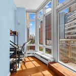 Rent 1 bedroom apartment of 104 m² in New York