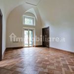 Rent 1 bedroom house of 450 m² in Rome