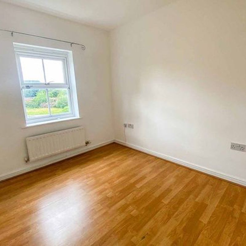 End terrace house to rent in Walker Crescent, Langley SL3 Brands Hill