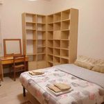 Affitto 5 camera appartamento di 200 m² in Bologna