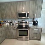 Rent 4 bedroom apartment of 2004 m² in Margate