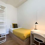 Rent a room of 96 m² in Barcelona