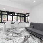 Rent 2 bedroom apartment in Purley