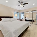 Rent 2 bedroom apartment of 140 m² in Rancho Mirage