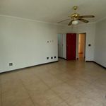 Rent 5 bedroom apartment in Cape Town