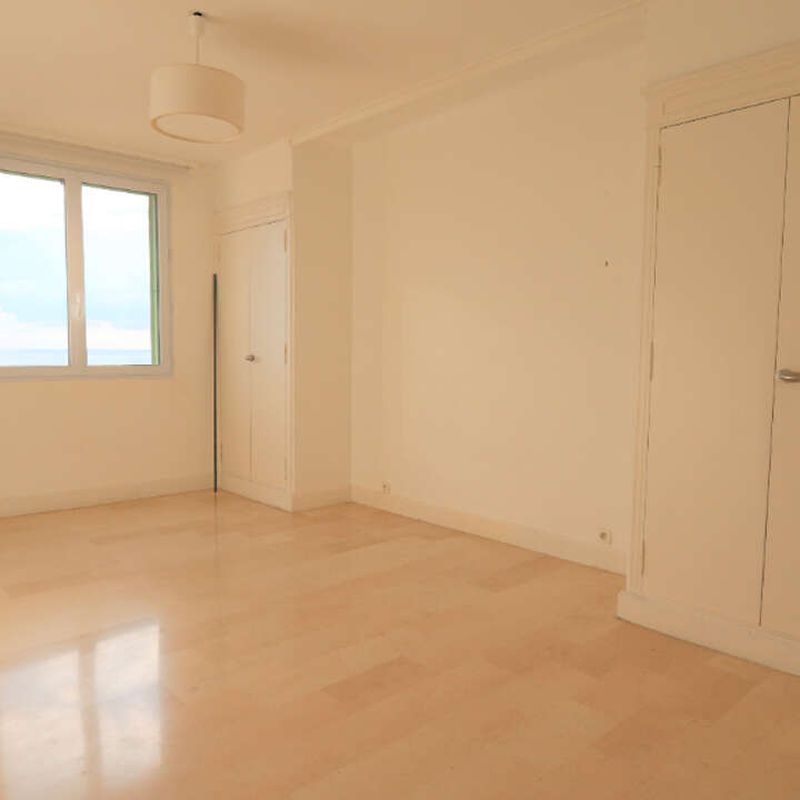Location appartement 3 pièces 75 m² Bastia (20200)