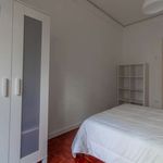 Rent a room of 160 m² in Lisboa
