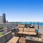 Rent 1 bedroom apartment of 1000 m² in Chicago