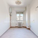 Affitto 3 camera appartamento di 110 m² in Buccinasco